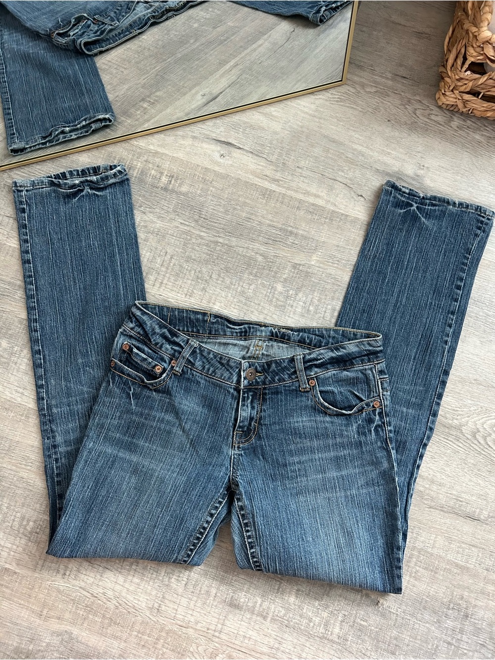 Vintage Y2K American Eagle Straight 77 Jeans Size 10 Medium Wash Low Rise